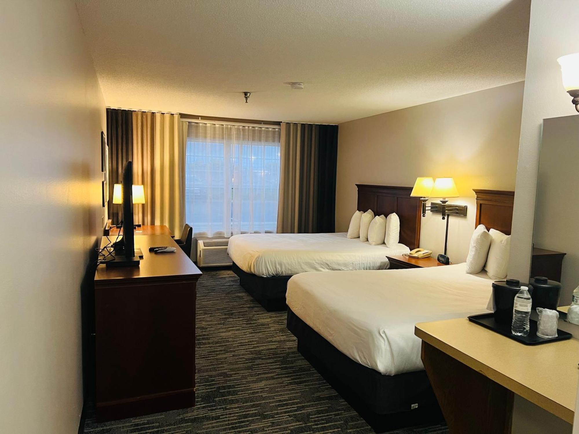 Harmony Inn & Suites Форт Додж Екстериор снимка