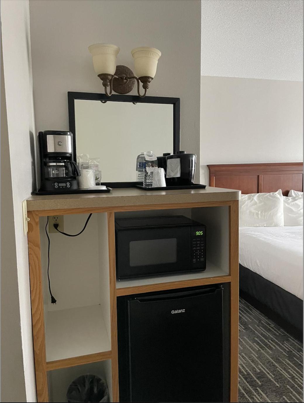 Harmony Inn & Suites Форт Додж Екстериор снимка