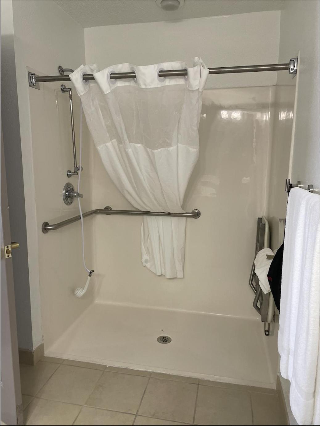 Harmony Inn & Suites Форт Додж Екстериор снимка