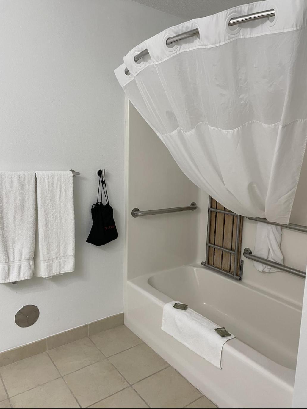 Harmony Inn & Suites Форт Додж Екстериор снимка