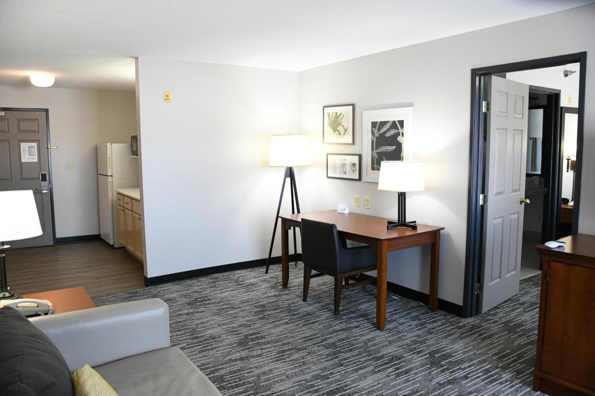Harmony Inn & Suites Форт Додж Екстериор снимка