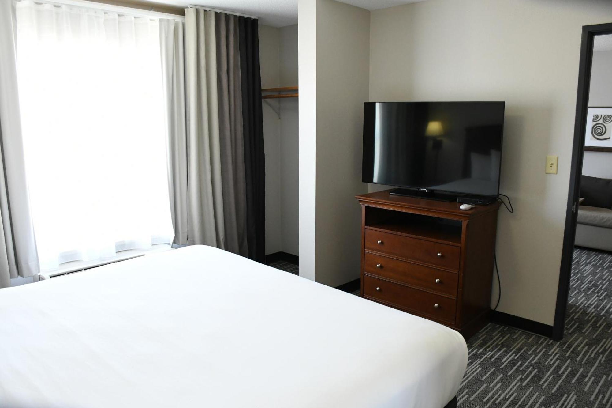 Harmony Inn & Suites Форт Додж Екстериор снимка
